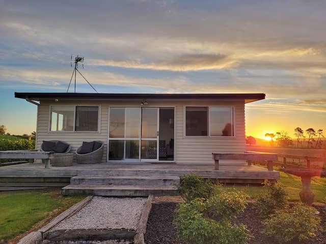 Peria Hills Cottage - Image 1