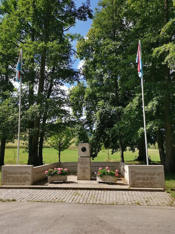 Kriegerdenkmal - Image 1