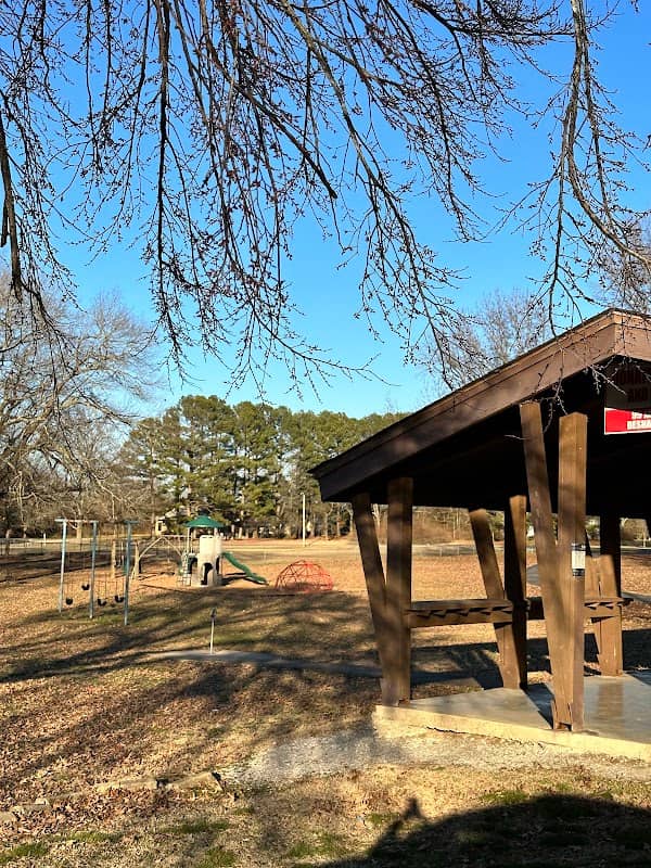Desha Park - Image 1