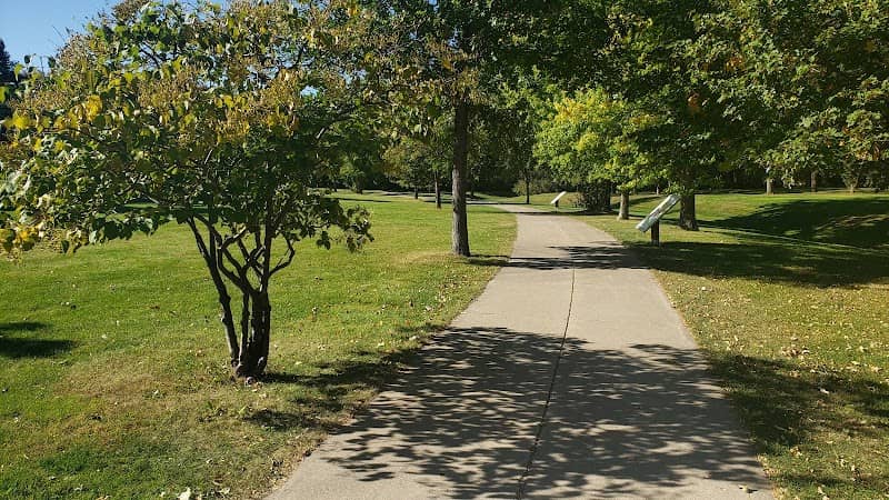Solien-Denault Park - Image 1