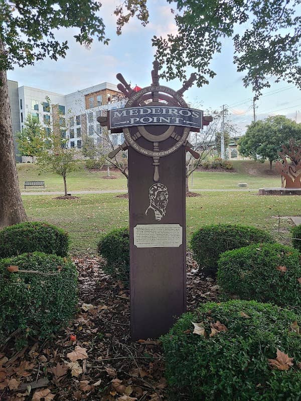 Medeiros Point - Image 1