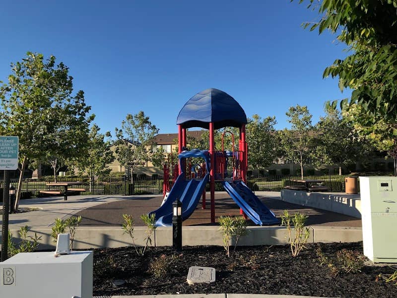 Victoria Park - Image 2
