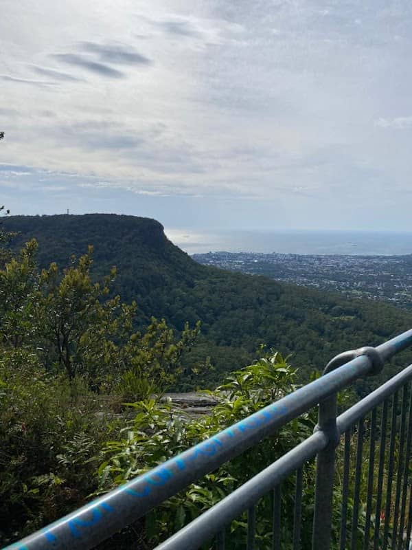 Robertson Lookout - Image 1