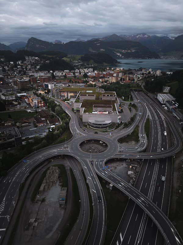 Verkehrsknoten Kriens Schlund - Image 1