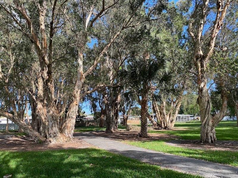 Rainbow Lakes Park - Image 1