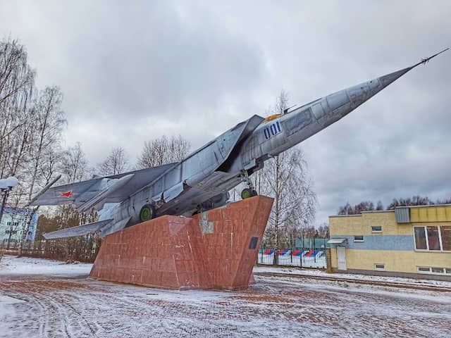 Pamyatnik Samoletu Mig-25 - Image 1