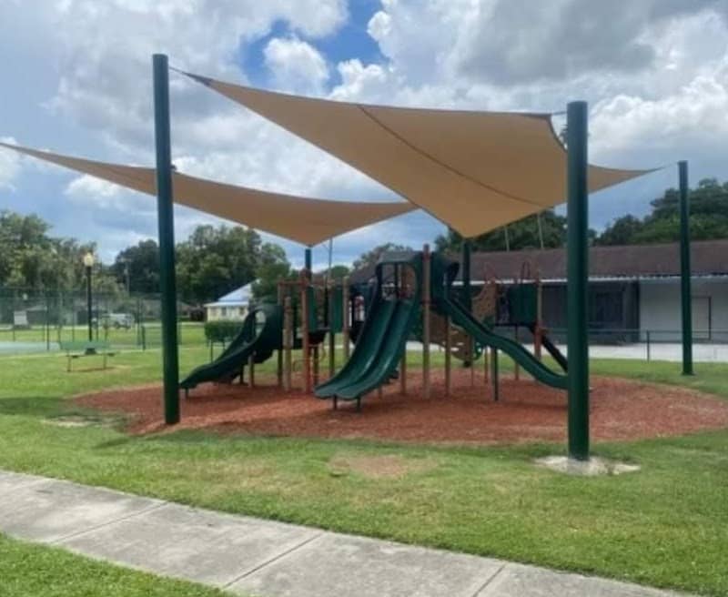 Oak Street Park - Image 1