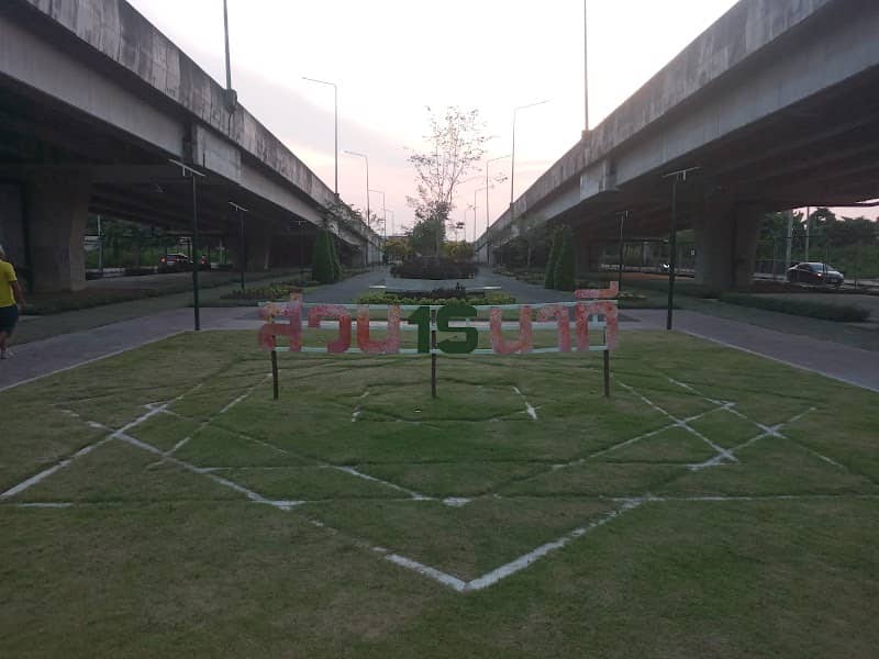 Park and running track - Image 2