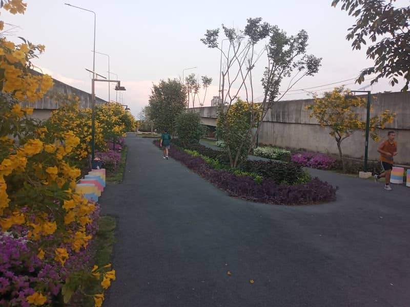 Park and running track - Image 3