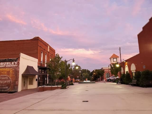 0'Neal Plaza - Image 2
