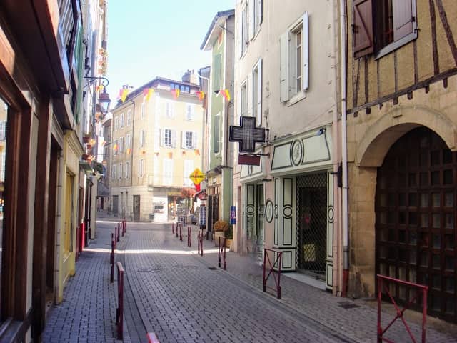 rue des Chapeliers centre historique - Image 2