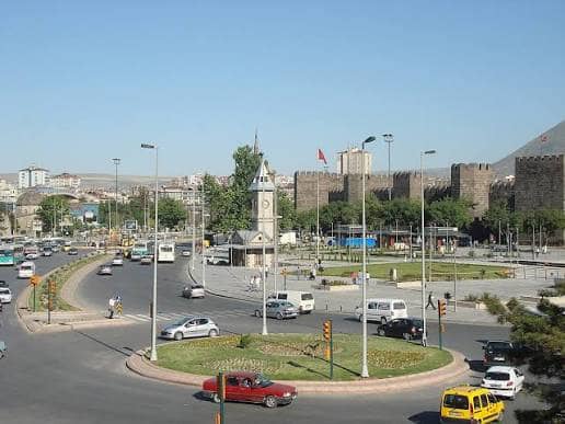 Kayseri Cumhuriyet Meydanı - Image 1