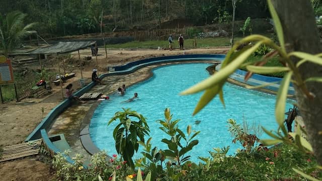 Wisata Lembah Dilem Kepanjen - Image 1