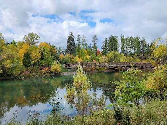 Riverside Park - Image 2