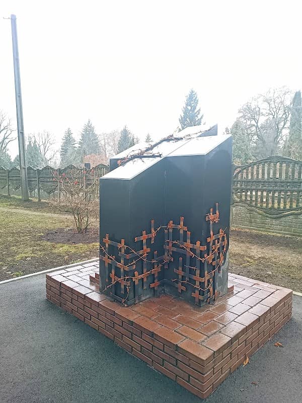 Monument Yuviley Mistu Sumy - Image 2