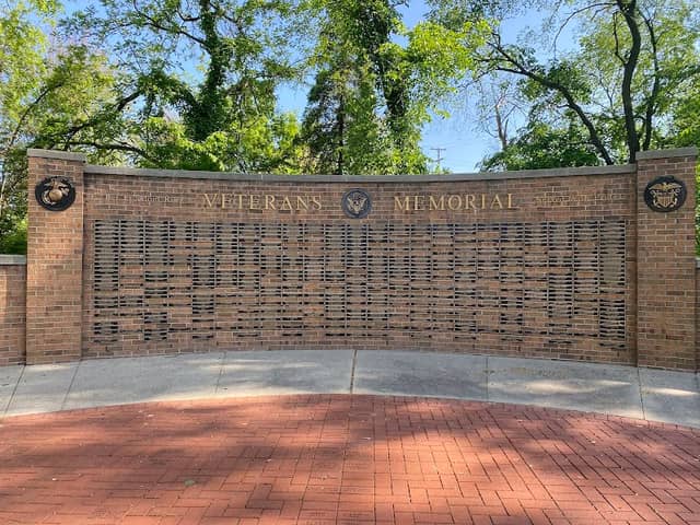 Veterans Park - Image 1