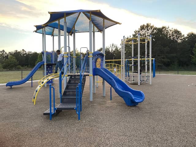 Avalon Park Splash Pad - Image 1