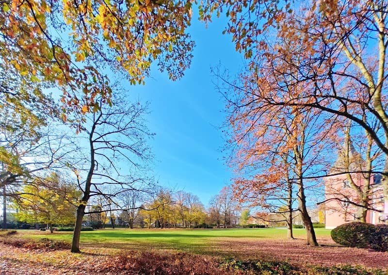 Zámecký Park - Image 2