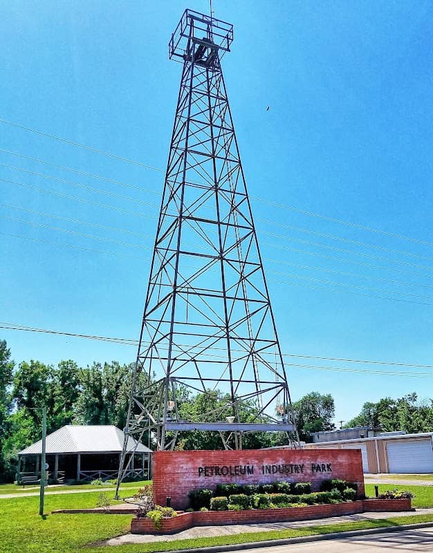 Petroleum Park - Image 2