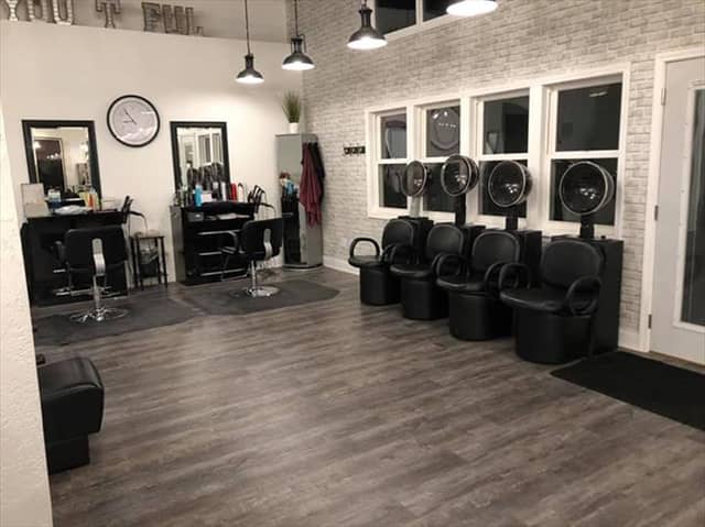 Main Attraction Salon - Image 1