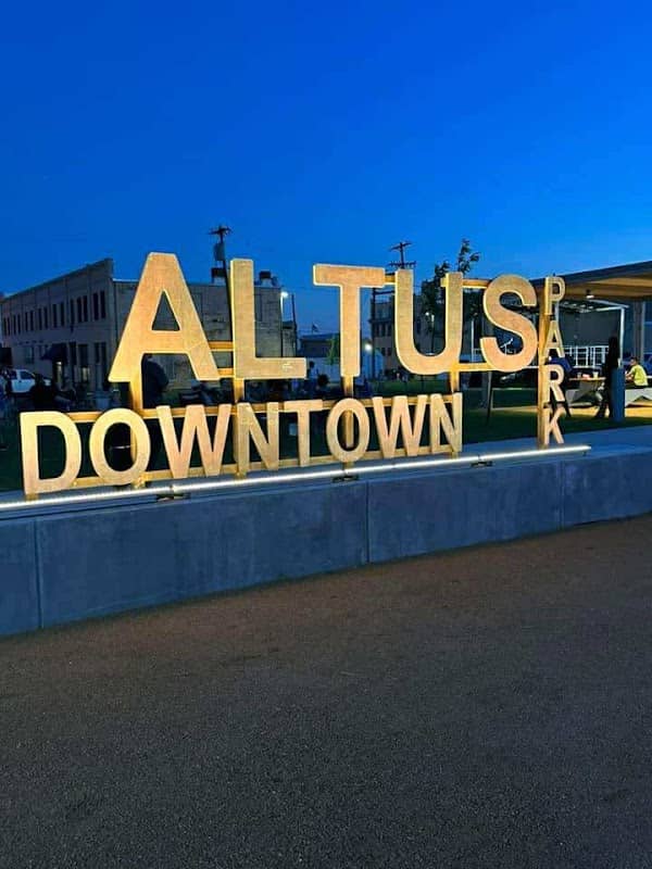 Altus Downtown Park - Image 2