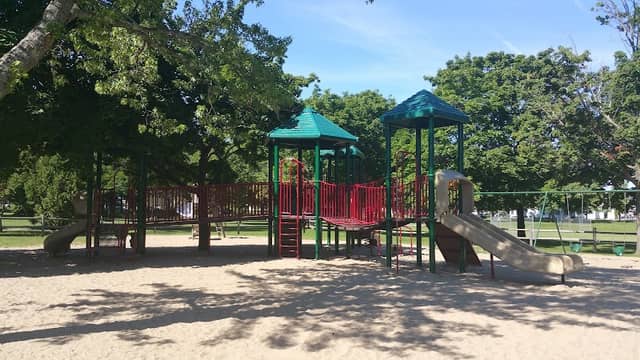 Collins Park - Image 2