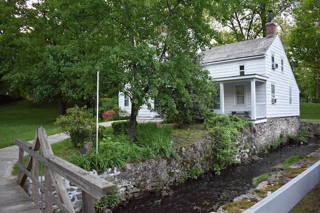 Thomas Paine Cottage Museum. Huguenot & New Rochelle Historical Assn. headquarters - Image 4