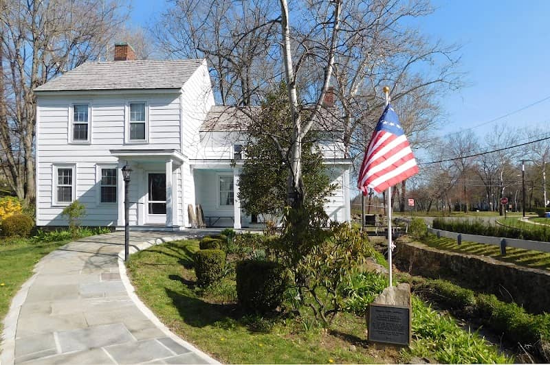Thomas Paine Cottage Museum. Huguenot & New Rochelle Historical Assn. headquarters - Image 5