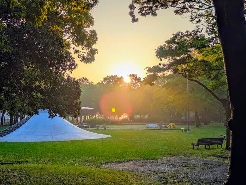 Inaeihigashi Park - Image 1