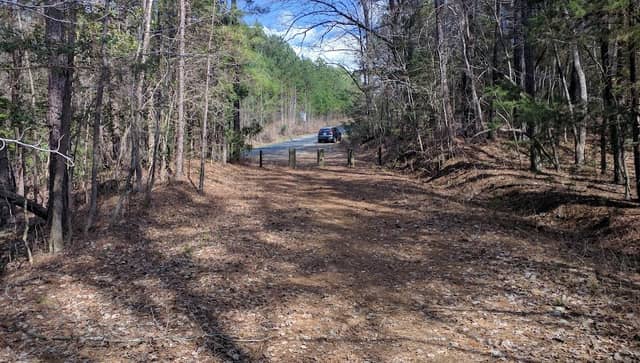 Hanging Rock Trailhead - Image 1