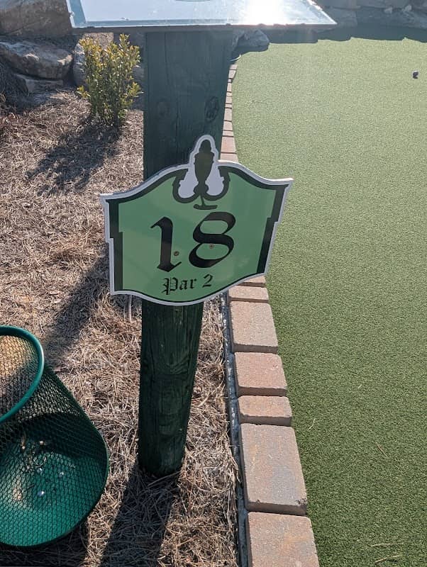 Wee Pines Mini Golf - Image 1