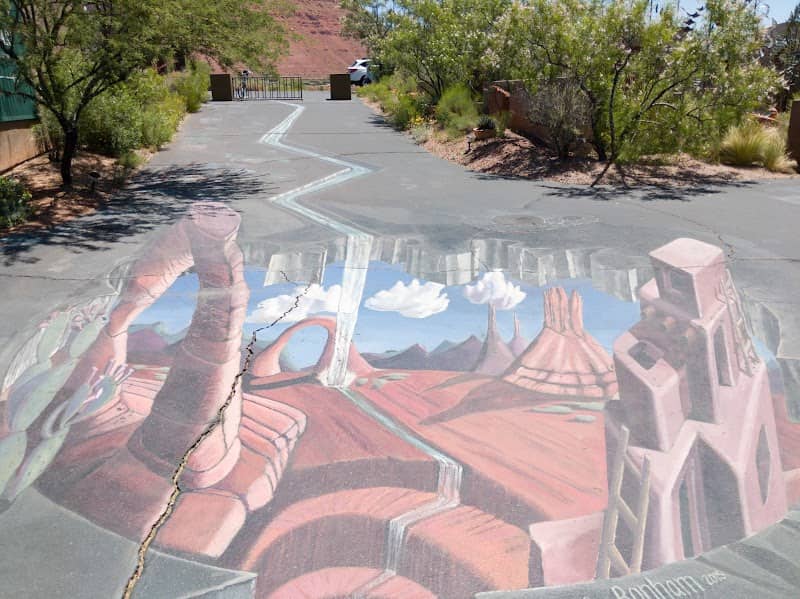 Coyote Gulch Art Village - Image 1
