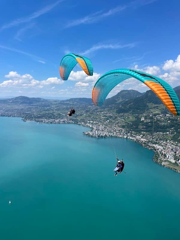 Tandem paragliding flight Montreux - Fly-Xperience - Image 1