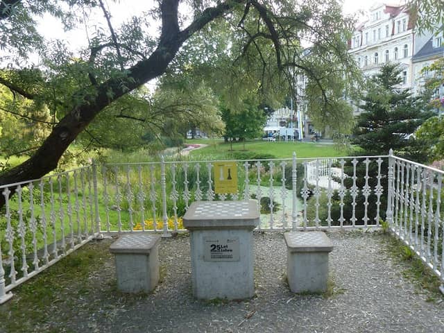 Šachy na ulici - Image 1