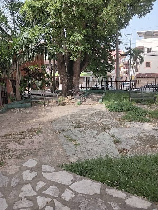 Parque - Image 1