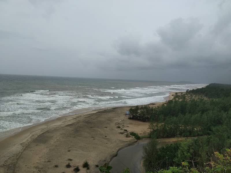 Apsarekonda Sea view Park - Image 1