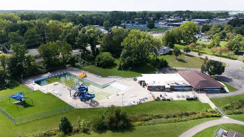 Riverside Park - Image 2
