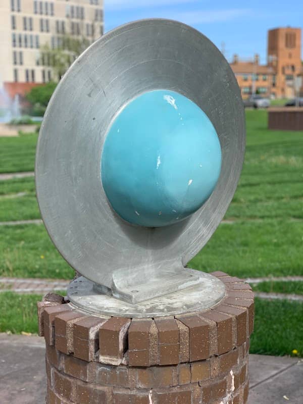 Pekin Sundial - Image 2