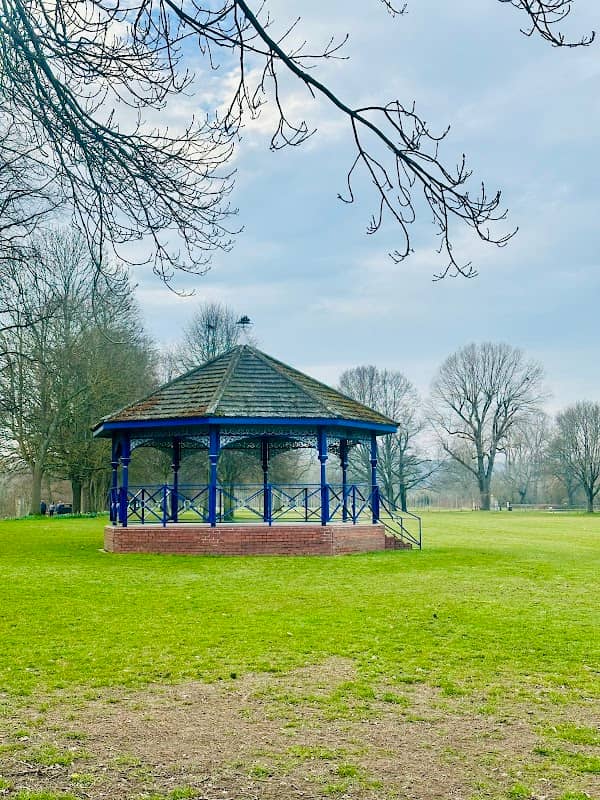 Riverside Meadows - Image 1