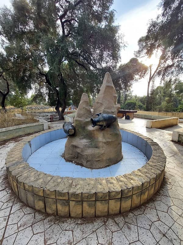 Fontaine aux jarres - Image 1