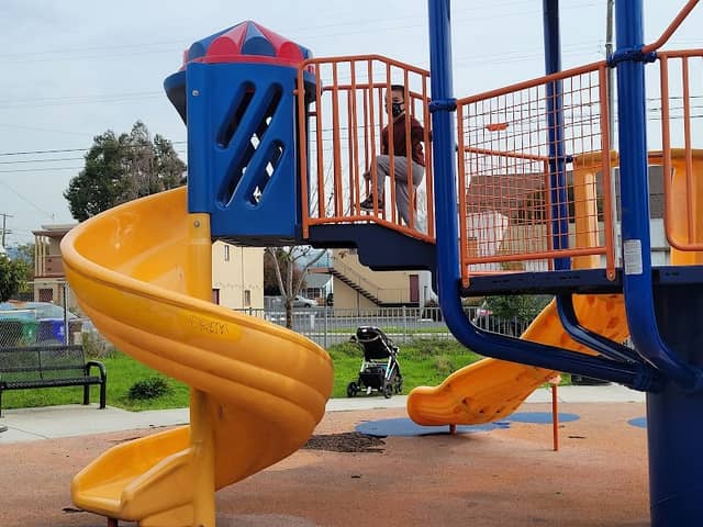 Burg Park - Image 2