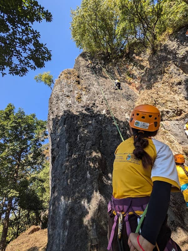 Three sister rock climbing - Image 1