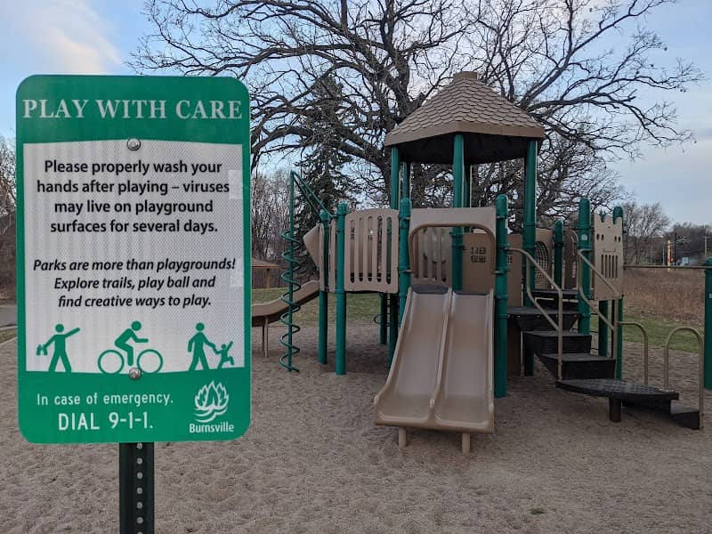 Day Park & Earley Lake Trail - Image 2