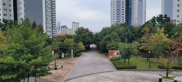 하늘빛 공원 - Image 2