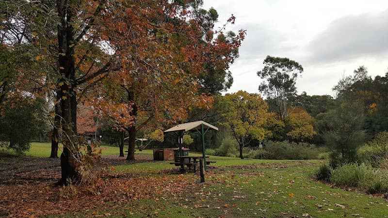 H V Evatt Memorial Park - Image 2