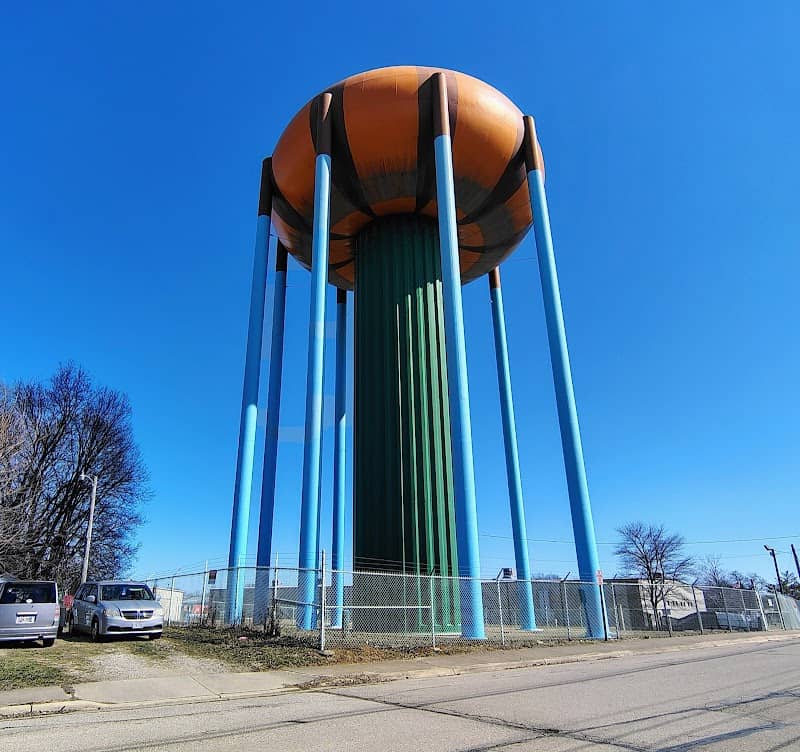 World’s Largest Pumpkin Water Tower - Image 1
