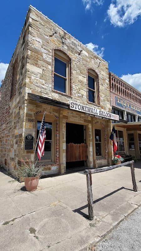 Stonewall Saloon - Image 1