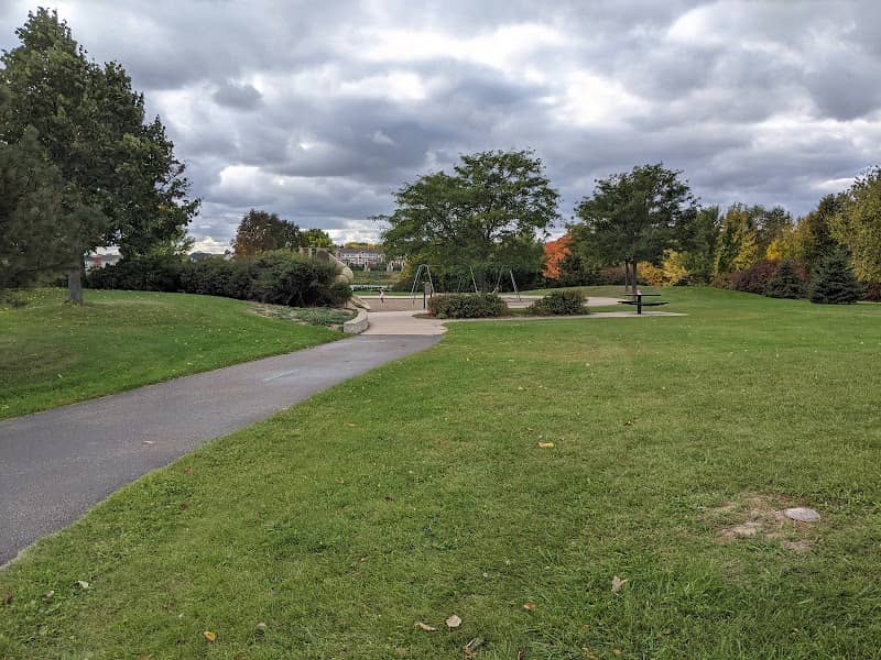 Maple Lakes Park - Image 1
