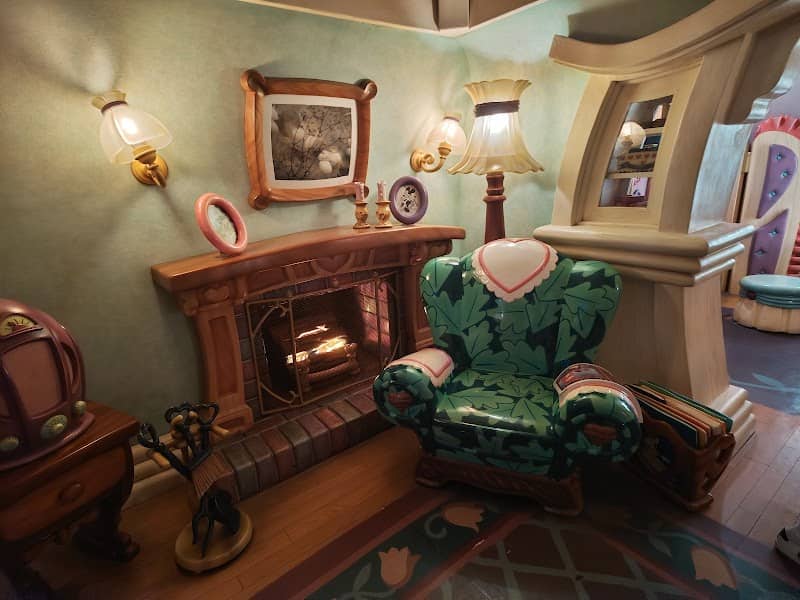 Minnie's House - Image 1
