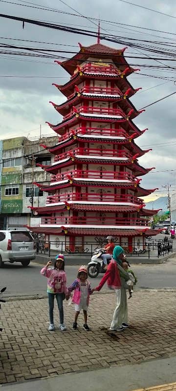 Tugu pagoda - Image 1